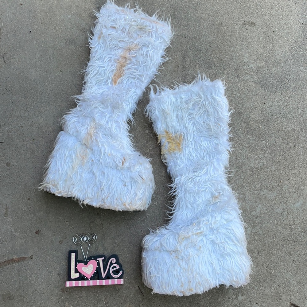 Must sell by Monday! Haggard!